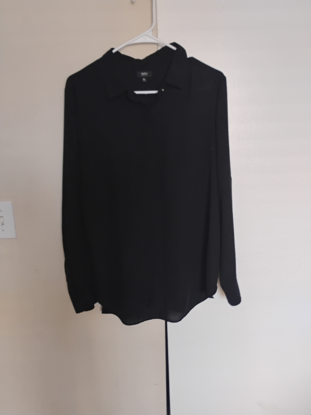 Massimo Black Long-Sleeve Women's Blouse